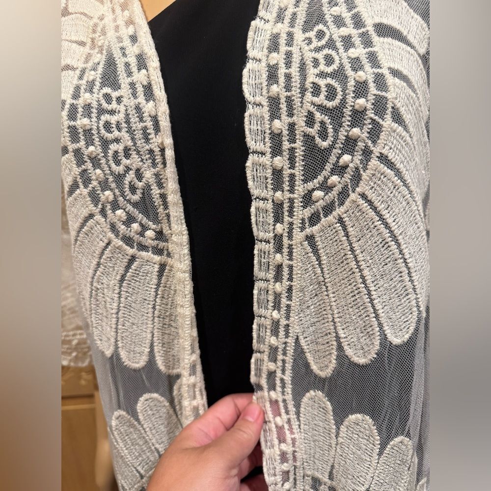 Rebellion Again White Summer Boho Giant Floral Lace Swim Coverup Sz S - Picture 5 of 8
